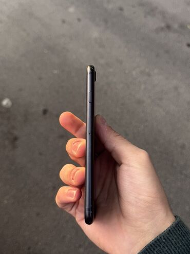 Apple iPhone: IPhone 7, 128 GB, Qara, Barmaq izi — 9