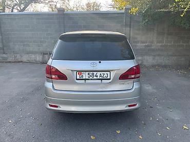 Toyota Ipsum: 2002 г., 2.4 л, Автомат, Бензин, Минивэн