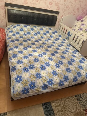 Çarpayılar: İkinəfərlik çarpayı, Matras ilə