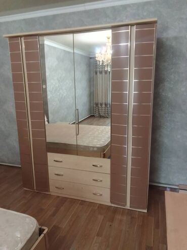 Спальные гарнитуры: Спальный гарнитур, Б/у, Двуспальная кровать, Шкаф, Комод, Другая страна, Самовывоз