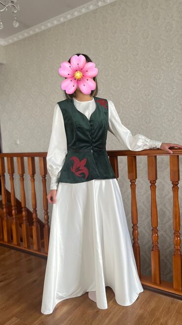 национальная платья: Платье и жилетка в национальном стиле от студии Oimok Art. Размер 42
