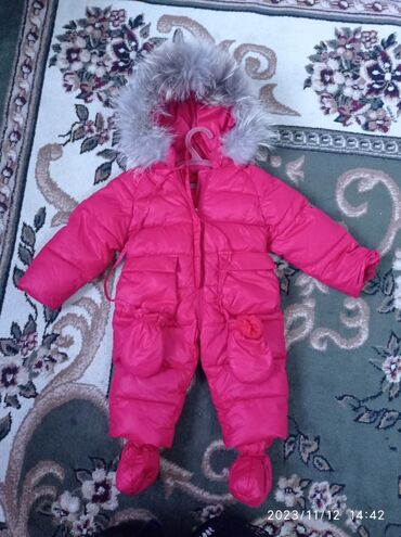 детские зимние одежды: Комбинезон от 2-3лет