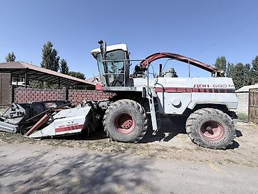 трактор запчасть: Кормоуборочный комбайн Ростсельмаш ДОН-680М с подборщиком и кукурузной — 3