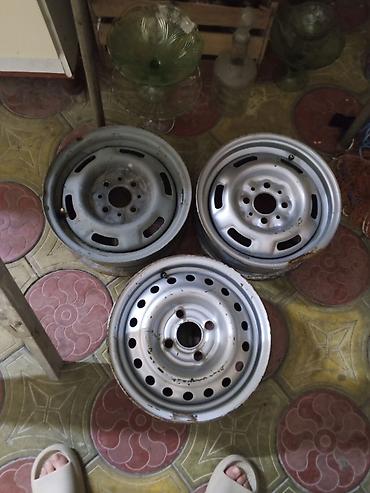 Disklər: Polad disk dəsti (3 ədəd) - Material: polad - Çuxur sayı: 4 bolt — 9