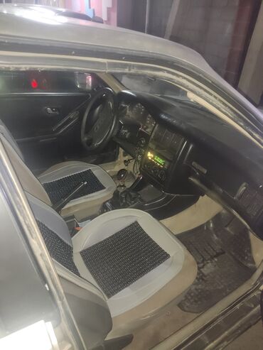 лобовое стекло гольф3: Audi 80: 1988 г., 1.8 л, Механика, Бензин, Седан
