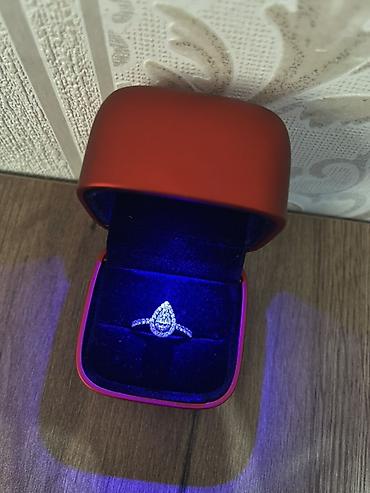 Nişan, Üzük, Ağ qızıl, 750 Əyar, Brilyant, 0.26-0.50 Karat lalafo.az -da Nişan, Üzük, Ağ qızıl, 750 Əyar, Brilyant, 0.26-0.50 Karat