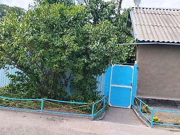 Кыймылсыз мүлк: ПРодаеться дом по улицы Крылова 47. 3-х дом в доме площадь38.460. А — 4