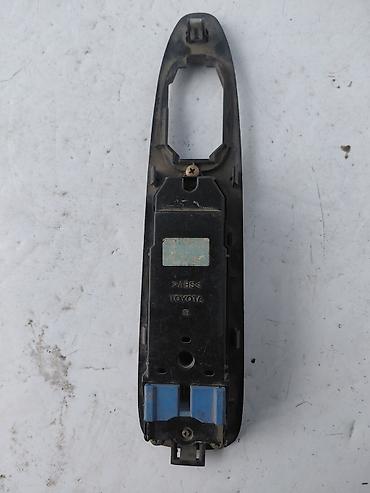 abs: Сenter console Toyota 2003 г., Б/у, Оригинал, Япония — 2