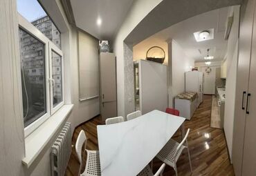 квартиры посуточно в бишкеке в районе филармонии: 4 комнаты, 127 м², Элитка, 3 этаж, Евроремонт