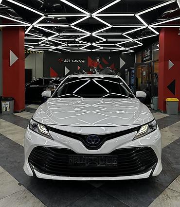 Toyota: Toyota Camry: 2019 г., 2.5 л, Вариатор, Гибрид, Седан — 2
