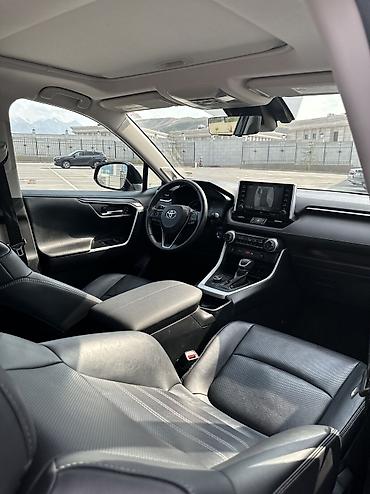 range rover 2017: Toyota RAV4: 2020 г., 2.5 л, Гибрид, Кроссовер — 10