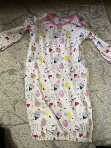 Другие детские вещи: Все по 200-300-400 сом шапочки трусики 100 сом есть еще вещи с 6 мес — 25