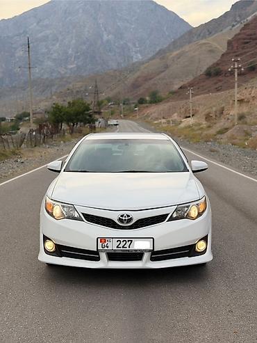 Toyota Camry: 2013 г., 2.5 л, Автомат, Бензин, Седан