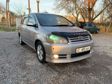 Toyota: Toyota Ipsum: 2002 г., 2.4 л, Автомат, Бензин, Минивэн