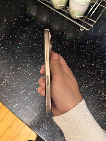 iphone duo satis: IPhone 16 Pro, Qızılı, Face ID — 3