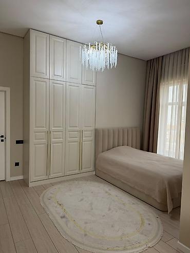 Продажа таунхаусов: 6 комнат, 300 м², 3 соток — 15