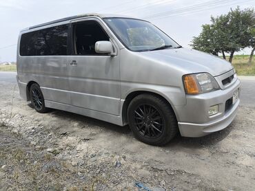 Honda: Honda Stepwgn: 2000 г., 2 л, Автомат, Бензин, Минивэн