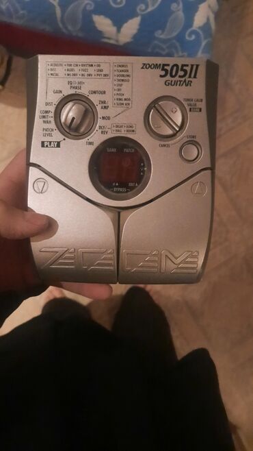 микрофон стойка: Педаль zoom 505 II guitar эта модель выпускалась в 1990-х годах, и