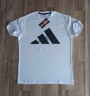 Majice: M-2xl
1400 na lalafo.rs — 17 Majice: M-2xl
1400 — 17