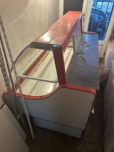 vitri: Sərin vitrin – mağaza/kafe üçün - Şüşəli ön panel və yanlar — 1
