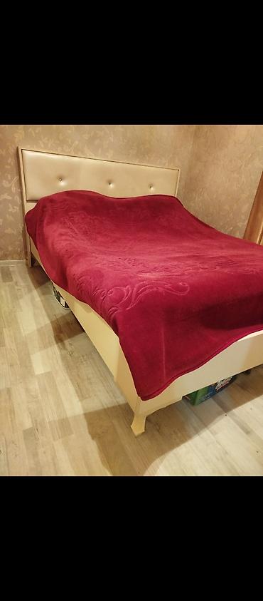 divar yataq: İkinəfərlik yataq dəsti - Ölçü: təxmini 160x200 sm (standart — 1