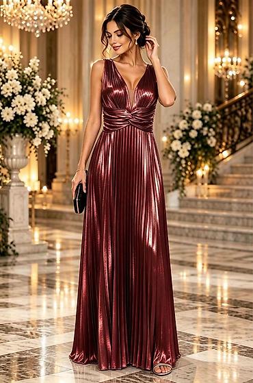 tom tailor torbice: ✨️Glamurozne plisirane haljine ✨️
Cena 3900
Uni vel.
Vel.33 — 6