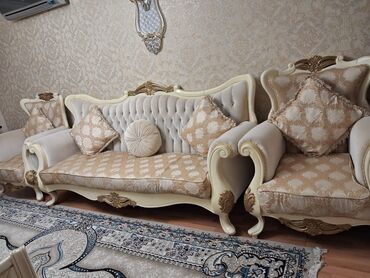 Qonaq otağı dəstləri: Divan, Jurnal masası, TV altlığı — 10