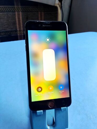 реалми нот 50: IPhone 8 Plus, Б/у, 64 ГБ, Space Gray, Чехол, 79 %