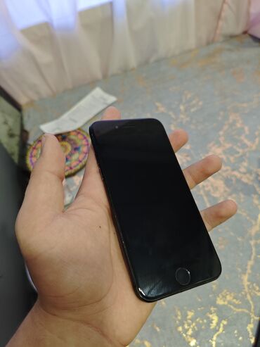 Apple iPhone: IPhone 7, 128 GB, Barmaq izi