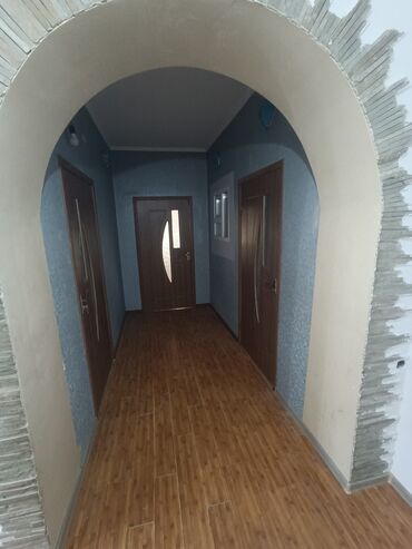 Долгосрочная аренда квартир: 3 комнаты — 15