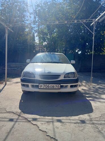 мат з: Toyota Avensis: 1998 г., 1.6 л, Механика, Бензин, Седан