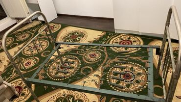 столы и стулья ош: Бүктөлүүчү жеңил керебет, Колдонулган, Матрасы жок