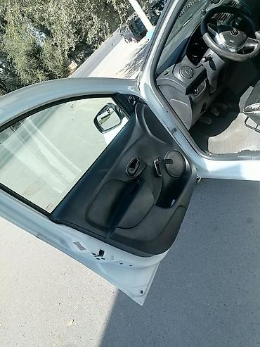 Renault: Renault Logan: 2018 г., Седан — 11
