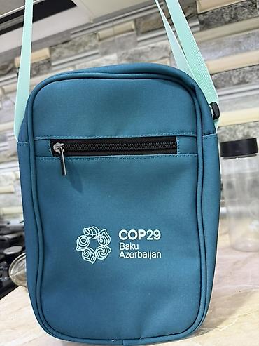 brend canta: COP29 Baku Azerbaijan yazılı çiyin çantası - Rəng: tünd mavi-göy — 1