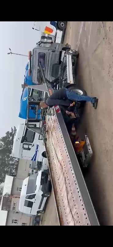 Услуги эвакуатора: С лебедкой, Со сдвижной платформой, С прямой платформой — 10