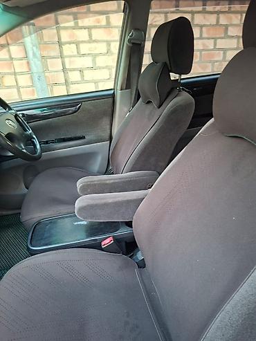 step: Toyota Ipsum: 2002 г., 2.4 л, Автомат, Бензин, Минивэн — 8