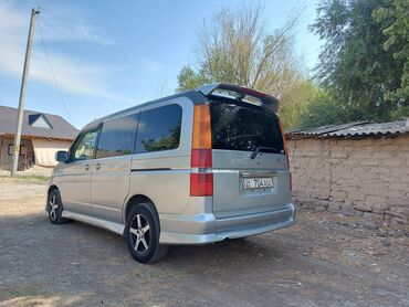кузов на ниву 2121: Honda Stepwgn: 2001 г., 2 л, Автомат, Бензин, Вэн/Минивэн