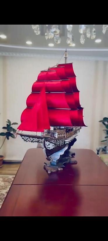 Модели кораблей: Декоративная модель парусника с алыми парусами - Большой настольный — 3