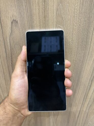 Redmi: Samsung S25 Ultra, rəng - Boz