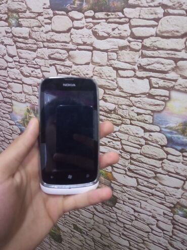 nokia 2760: Nokia 8 GB, цвет - Белый, Беспроводная зарядка