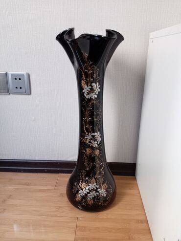 ваза стеклянная прозрачная высокая без узора: İstfadə üçün çox yararlıdır