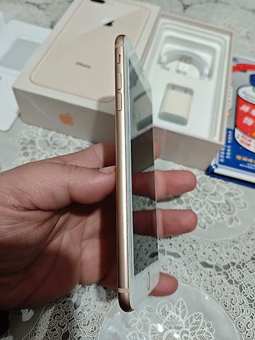 iphone 8 pilus: IPhone 8 Plus, 64 GB, Qızılı, Barmaq izi, Simsiz şarj, Sənədlərlə — 4