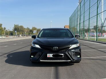 чехол на камри: Toyota Camry: 2017 г., Бензин
