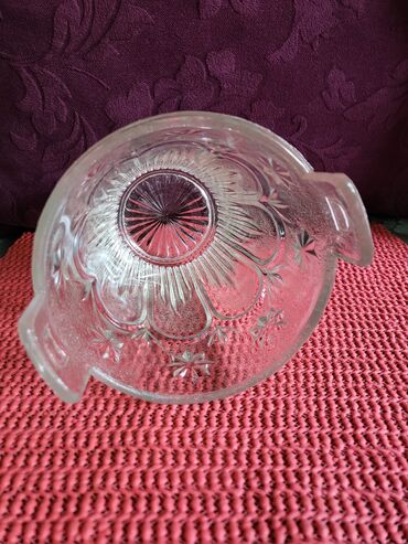 Kompleti posuđa: Kibla nova za led presovano cesko staklo. 70,80te. Visina sa na lalafo.rs — 8 Kompleti posuđa: Kibla nova za led presovano cesko staklo. 70,80te. Visina sa — 8