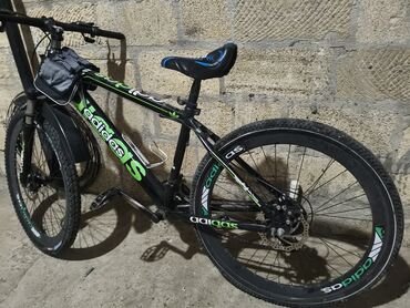 CD, DVD disklər və kassetlər: İşlənmiş BMX velosipedi Adidas, 26", sürətlərin sayı: 7, Ünvandan götürmə