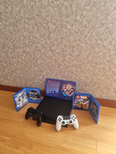 hello neighbor 2: PS4 500GB + Orijinal pultlar + 3 disk • Heç bir problemi yoxdur