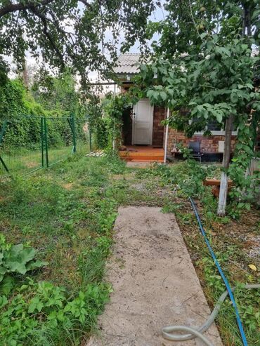 дом в доль дороги г ош: Дача, 20 м², 1 комната, Риэлтор, Старый ремонт