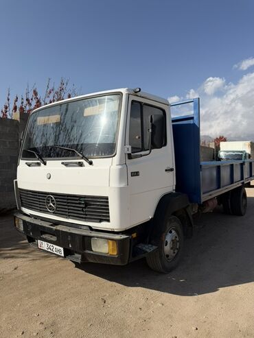 как можно купить машину в рассрочку: Грузовик, Mercedes-Benz, Стандарт, Б/у