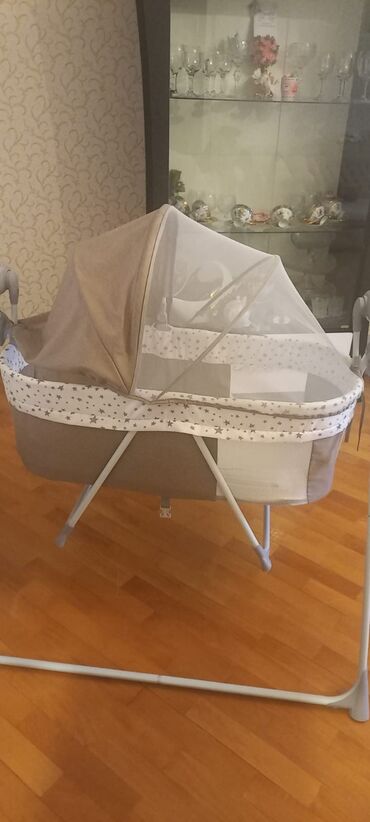 uşaq aksesuarlari instagram: Smart Electric Baby Bassinet Bedside Sleeper (Bej Rəngdə)