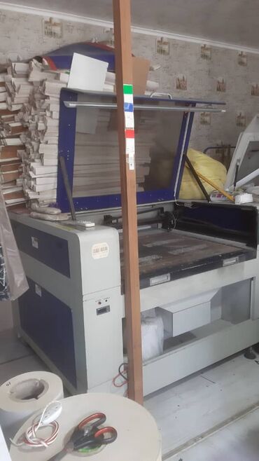 лазерная резка ткани цена: Продаю лазерный станок 100*80см цена 120 тыс. сом и машинку для